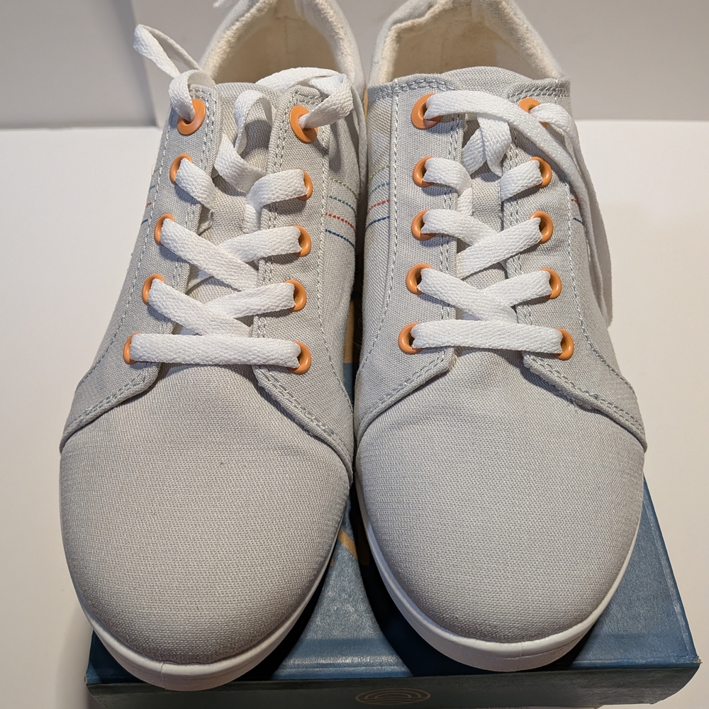 Vionic Gray Sneakers with White Accents